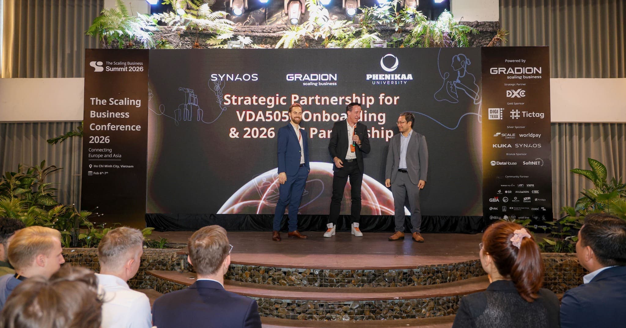Partnership between Gradion, Phenikaa-X, and SYNAOS