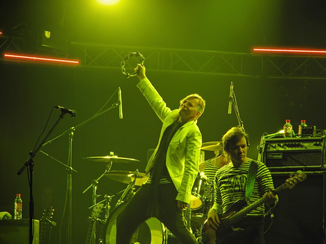 شركة موسيقى عالمية رائدة