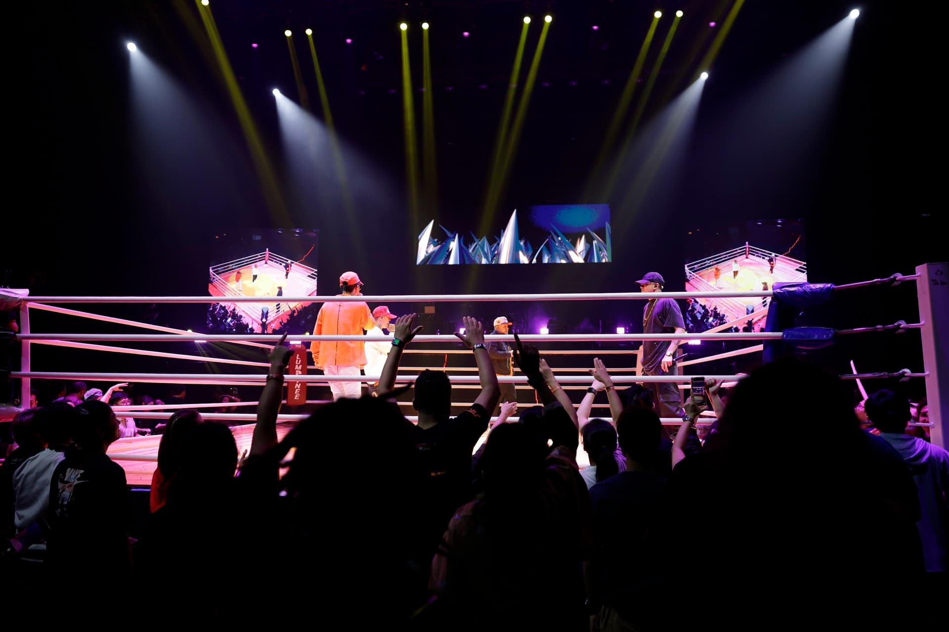 Gradion Wrestling Event Entertainment Crowd Engagement